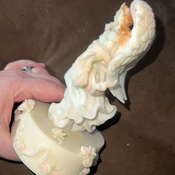 “Seraphim Classics” Hope “Light In The Distance” Musical Figurine - Picture 4 of 7